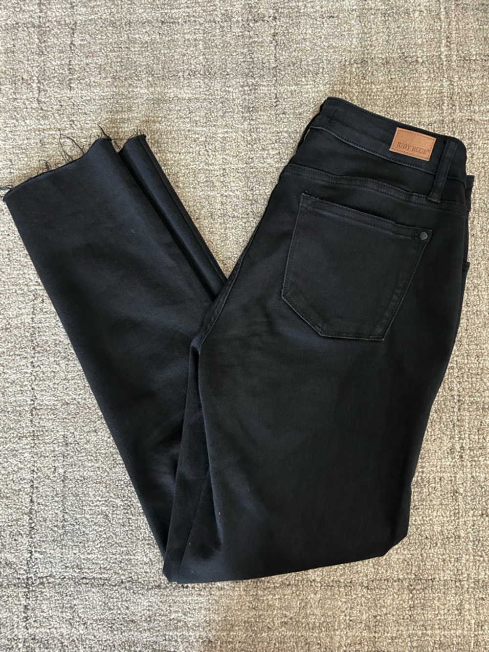 Judy Blue Distressed Black Slim Fit Jeans with Raw Hem Sz 28 - EUC